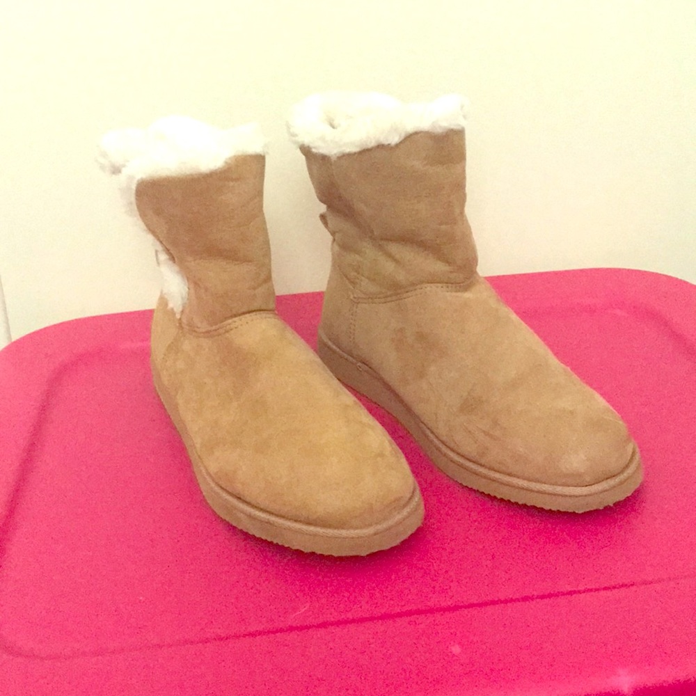 Low cut boots